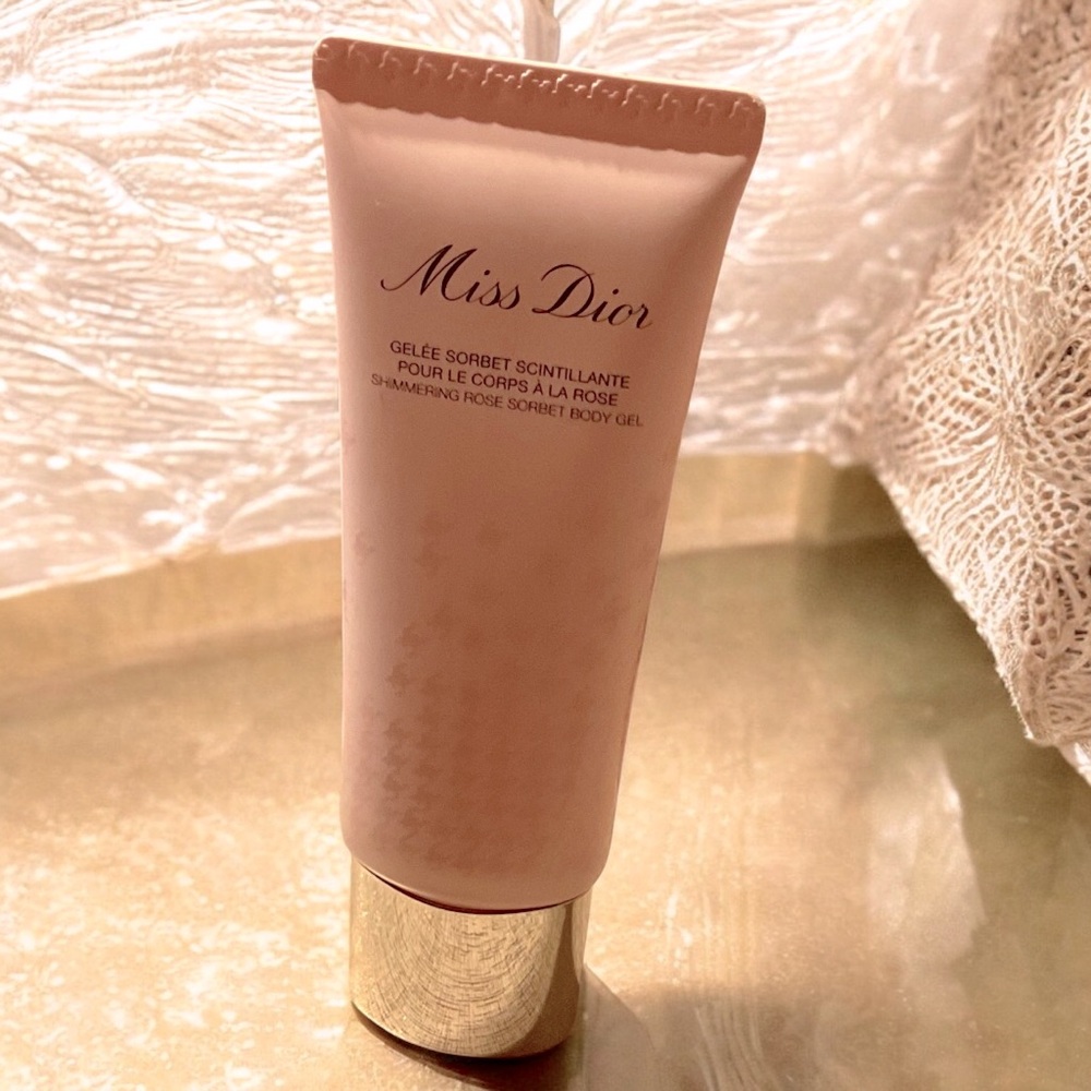 MISS DIOR GELEE Shimmering Rose Sorbet Bogy Gel 75 ml.